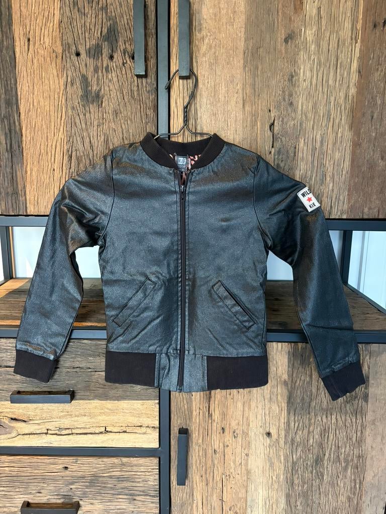 Zwart zomerjas met glitters Kiestone maat 134/140 €15, Kinderen en Baby's, Kinderkleding | Maat 134, Ophalen of Verzenden, Zo goed als nieuw