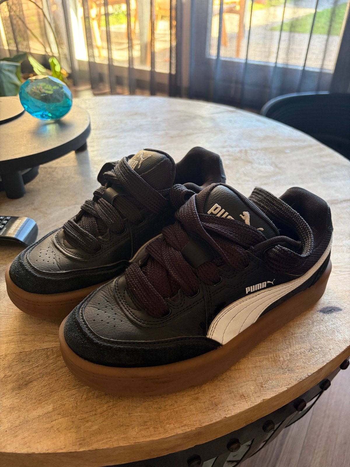 Puma sneakers zwart met witte streep - Maat 36, Kinderen en Baby's, Ophalen, Zo goed als nieuw, Jongen of Meisje, Schoenen