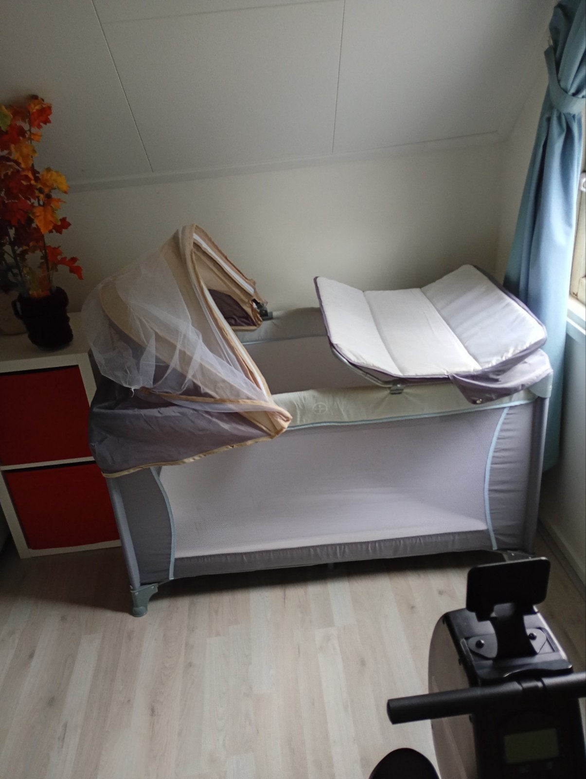 Moby-system reis/campingbedje met matras - uitstekende staat, Ophalen, Zo goed als nieuw, Reisbedje