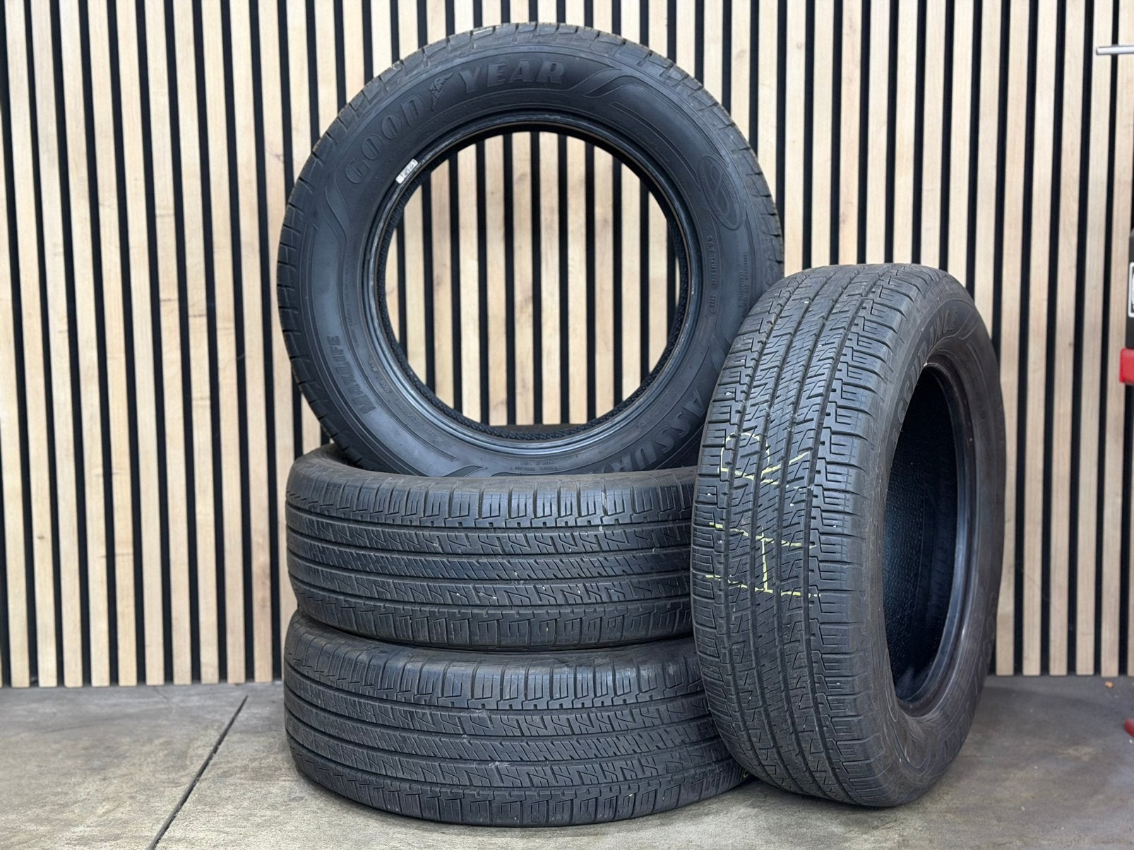 4x 245-60-18 GOODYEAR M+S Banden Dot23 7.5mm! €350 all incl, Ophalen, 18 inch, 245 mm, All Season