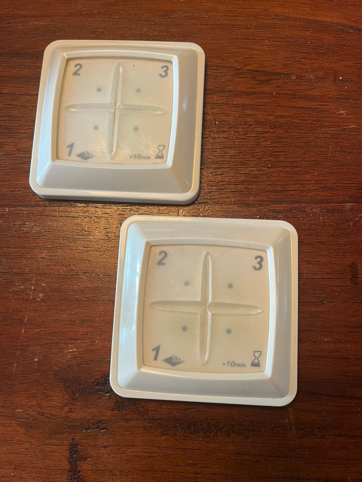 Twee afstandsbedieningen ITHO ECO ventilatie box oud type, Ophalen of Verzenden, Gebruikt, Afzuiger