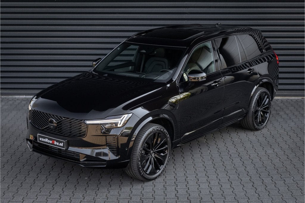 Volvo XC90 T8 Plug-in hybrid AWD Ultra Black Ed. Luchtvering, Gebruikt, Zwart, 4 cilinders, 1969 cc