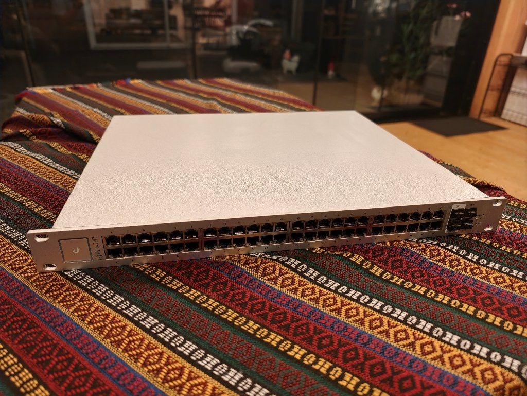 Ubiquiti UniFi Switch US-48 (48-poorts Gigabit Switch), Ophalen of Verzenden, Zo goed als nieuw
