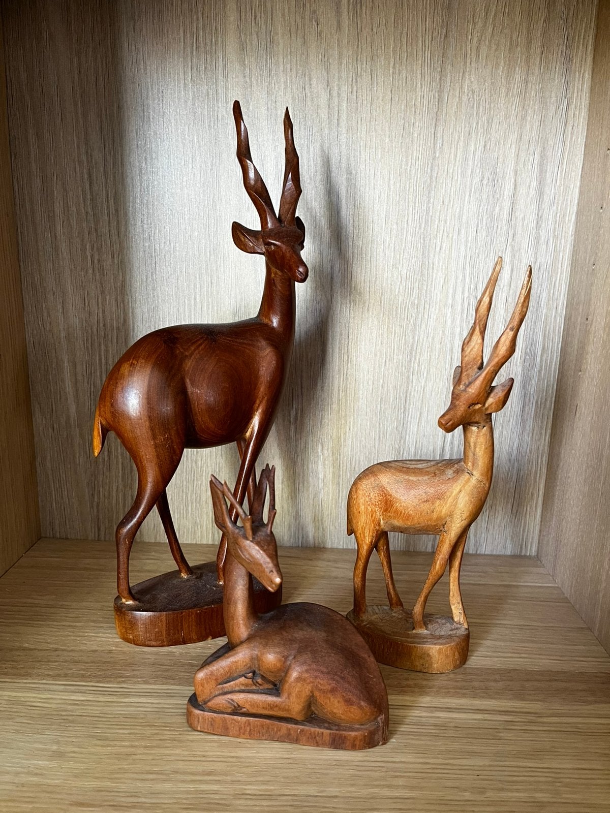 Set van 3 vintage, houten hertenbeeldjes, Ophalen of Verzenden