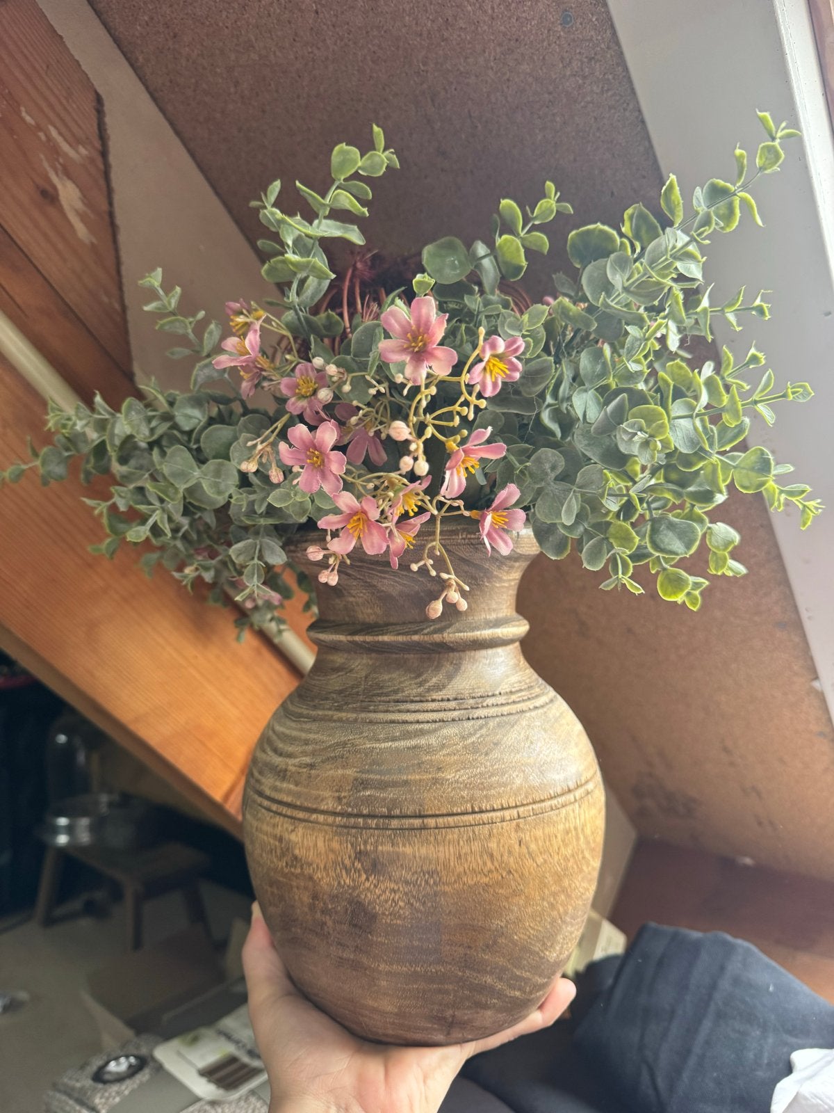 Gave pot met nepbloemen, Huis en Inrichting, Gebruikt, Meerkleurig, Inclusief decoratie, Ophalen of Verzenden