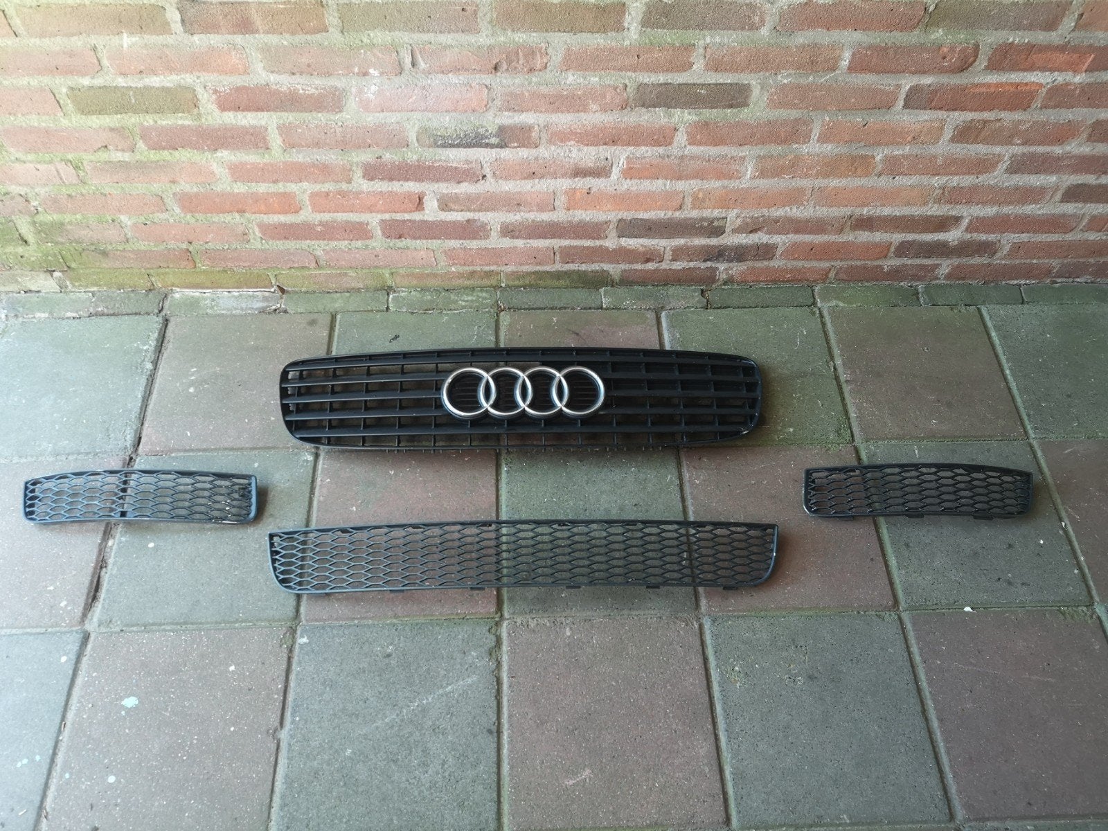 Audi TT 1.8 mk1 bumper grillen, Auto-onderdelen, Ophalen of Verzenden