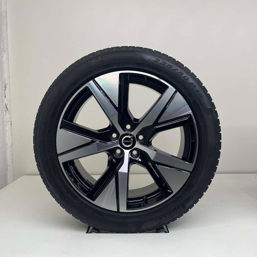 Volvo XC40 - 19 inch - winterbanden, 19 inch, Gebruikt, Banden en Velgen, 235 mm