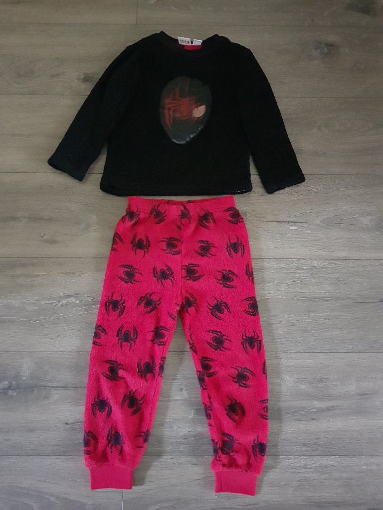 Broek en trui / joggingpak jongens -- maat 104 -- Spiderman, Ophalen of Verzenden, Setje, Jongen, Gebruikt