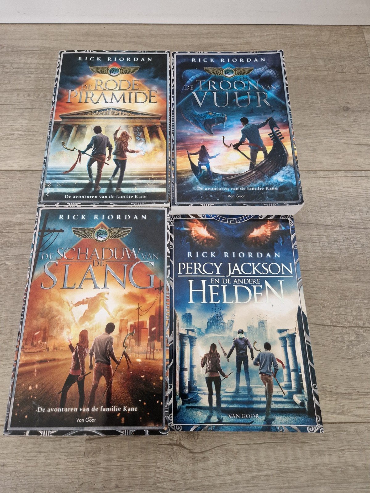 Boeken rick riordan familie kane 1 2 3 percy andere helden, Ophalen of Verzenden, Zo goed als nieuw
