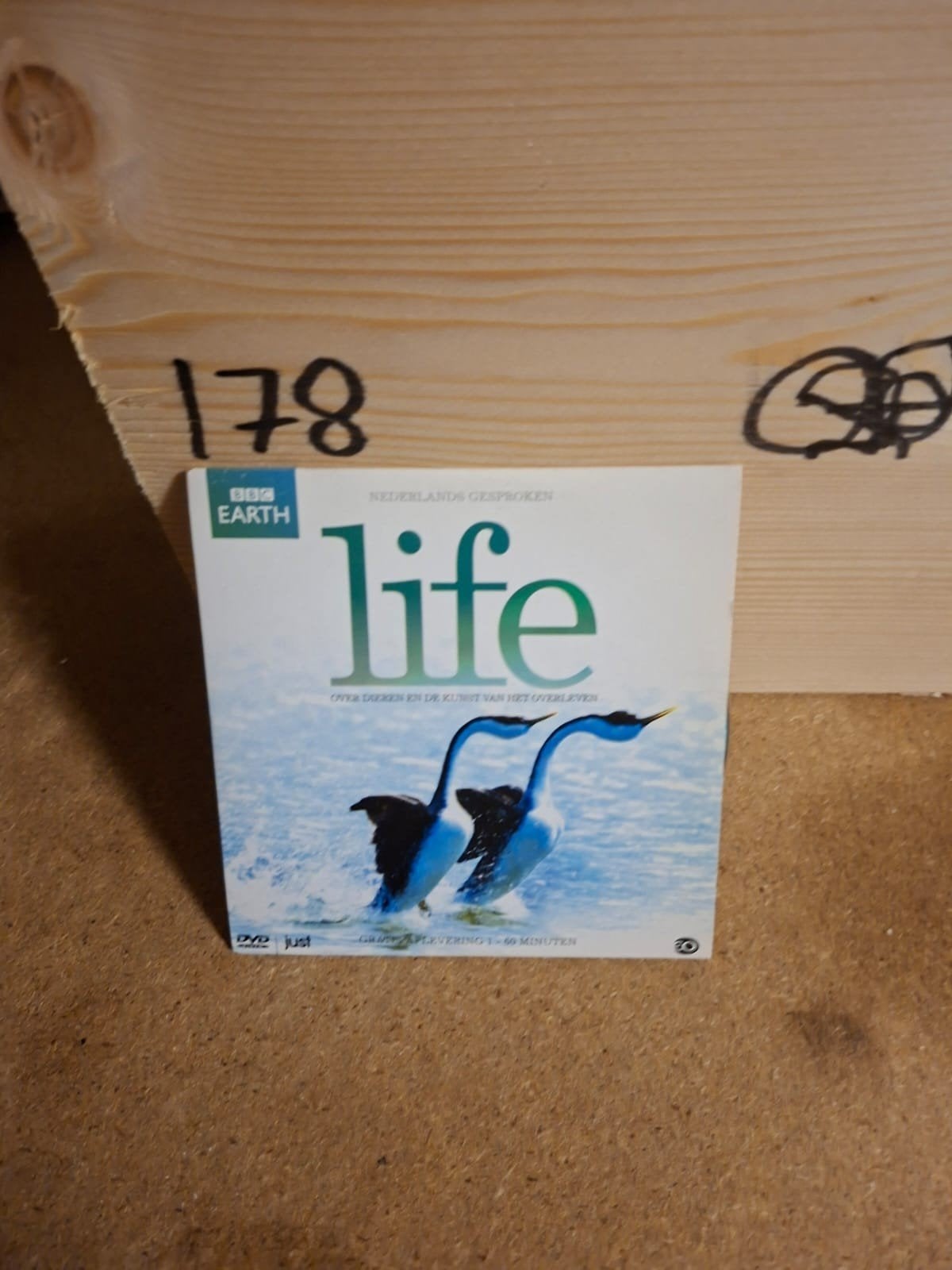 BBC Earth Life - Overleven in de Natuur (DVD), Gebruikt, Alle leeftijden, Natuur, Inclusief doosje