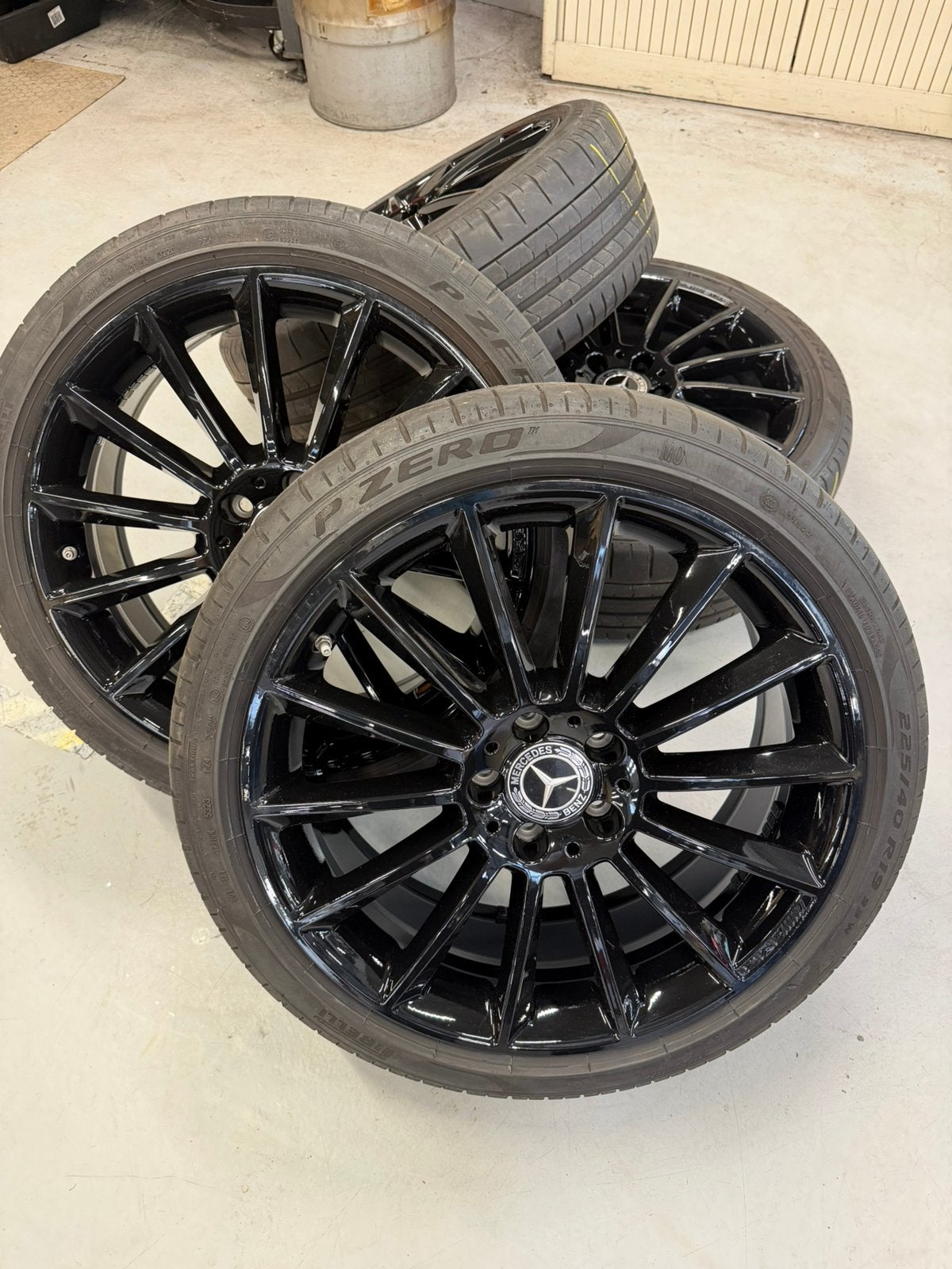 Mercedes AMG 19 inch Velgen Compleet A , B & CLA  W177 W118, Auto-onderdelen, Banden en Velgen, Banden en Velgen, Nieuw, Personenwagen