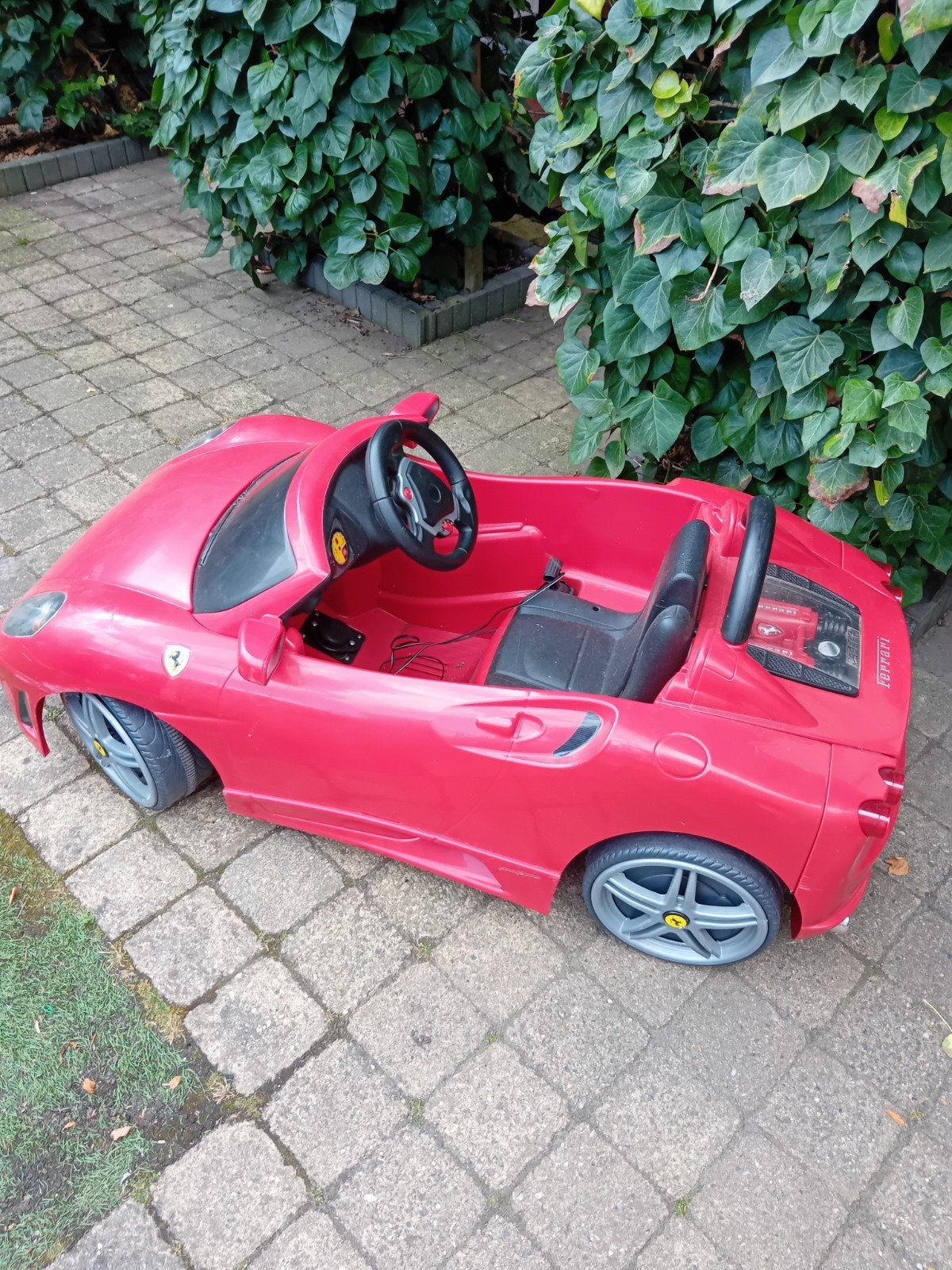 Rode Ferrari kinderauto - Elektrisch, Ophalen, Gebruikt, Loopvoertuig