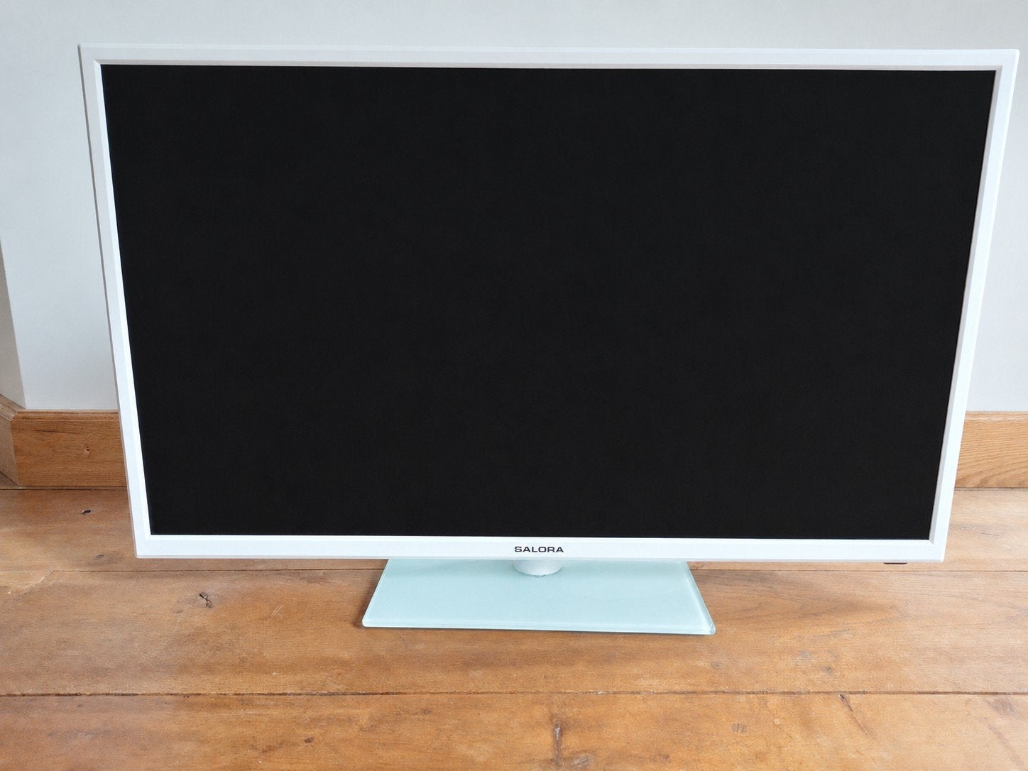 Salora 32 inch LED TV - Model 32LED2615DW, LED, 50 Hz, HD Ready (720p), 60 tot 80 cm