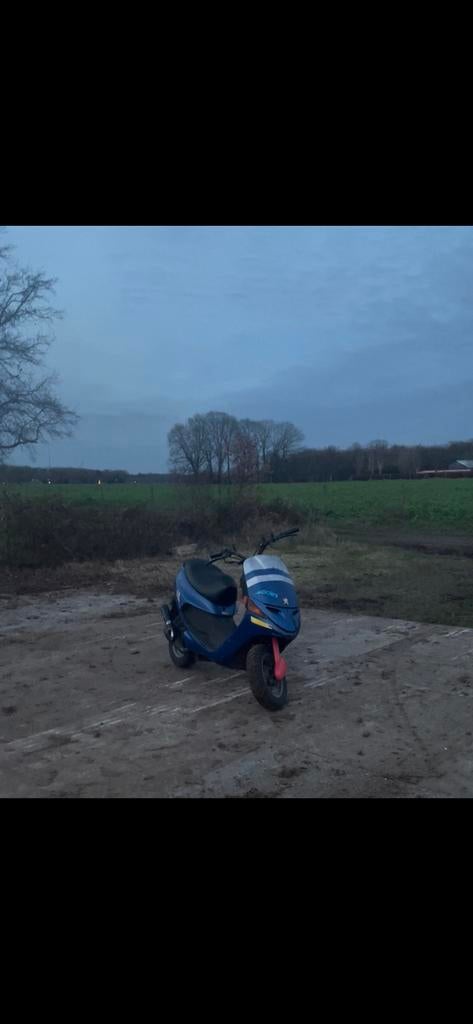 Peugeot buxy 70cc zonder papieren, Ophalen of Verzenden, Zo goed als nieuw