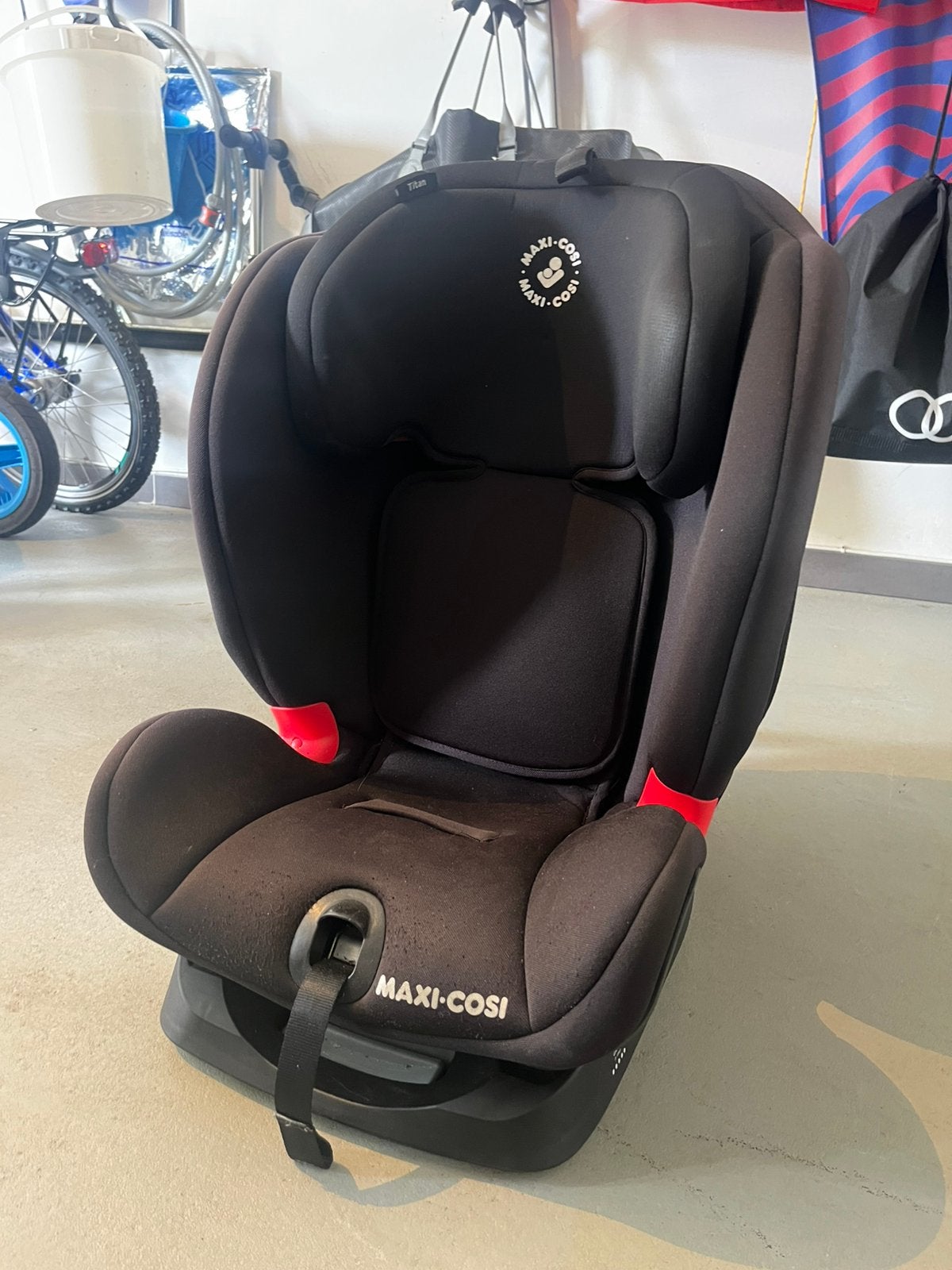 Auto stoel maxi cosi titan, Kinderen en Baby's, Autostoeltjes, Ophalen, Gebruikt, 9 t/m 36 kg, Isofix