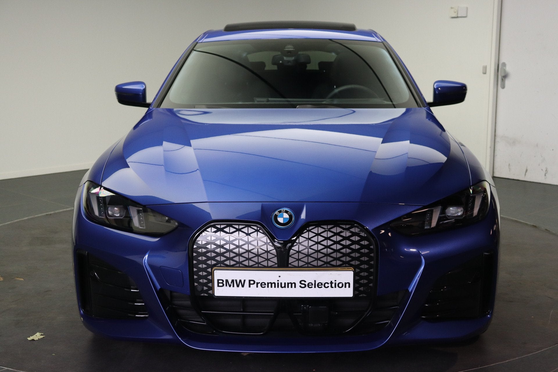 BMW i4 eDrive40 M Sport / Trekhaak / Comfort Access / Adapti, Auto's, Dealer onderhouden, Achterwielaandrijving, Gebruikt, Zwart