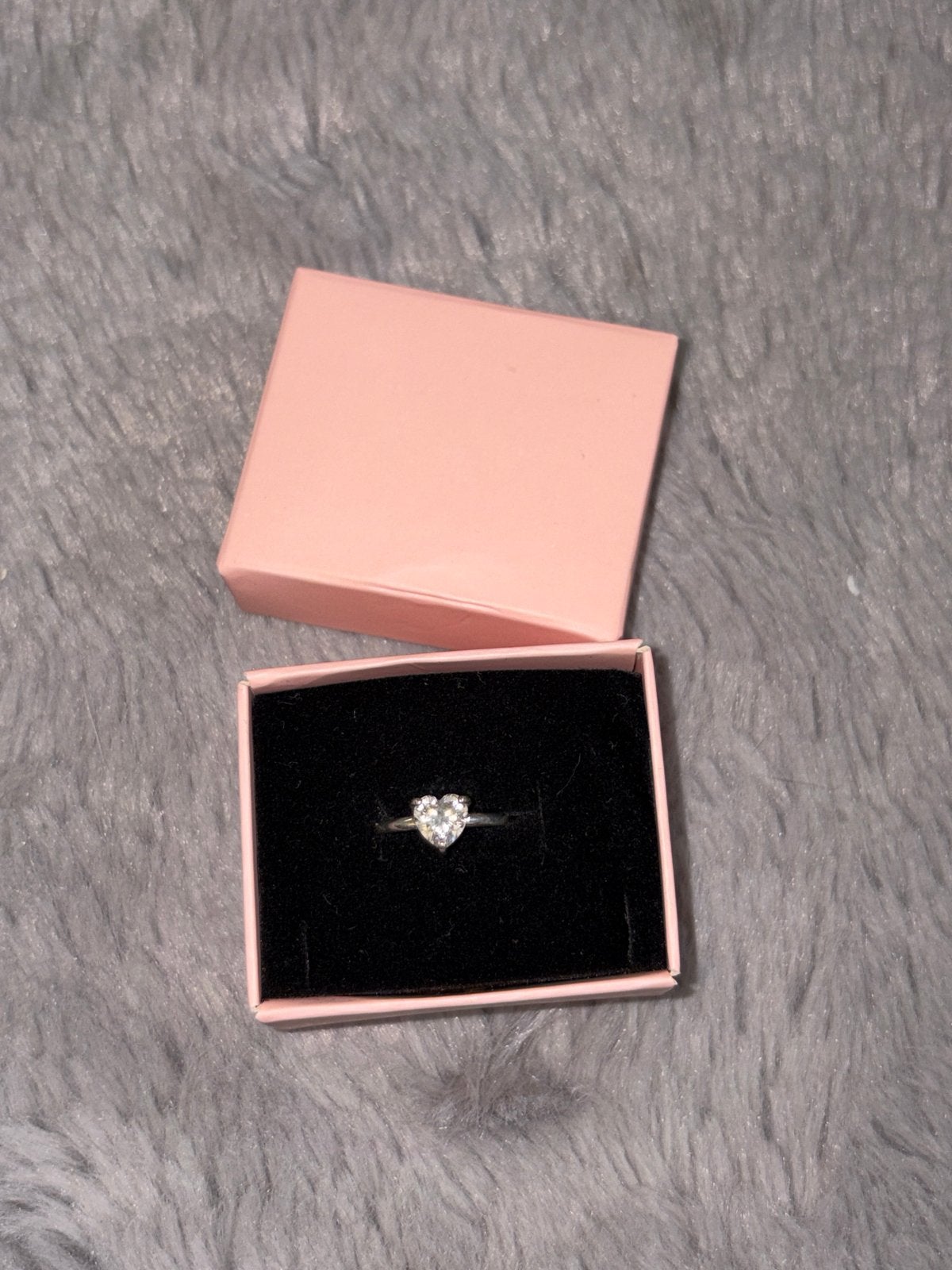 Zilveren ring met hartvormige zirkonia steen maat 15, Met kristal, Ophalen of Verzenden, Zo goed als nieuw, 17 tot 18