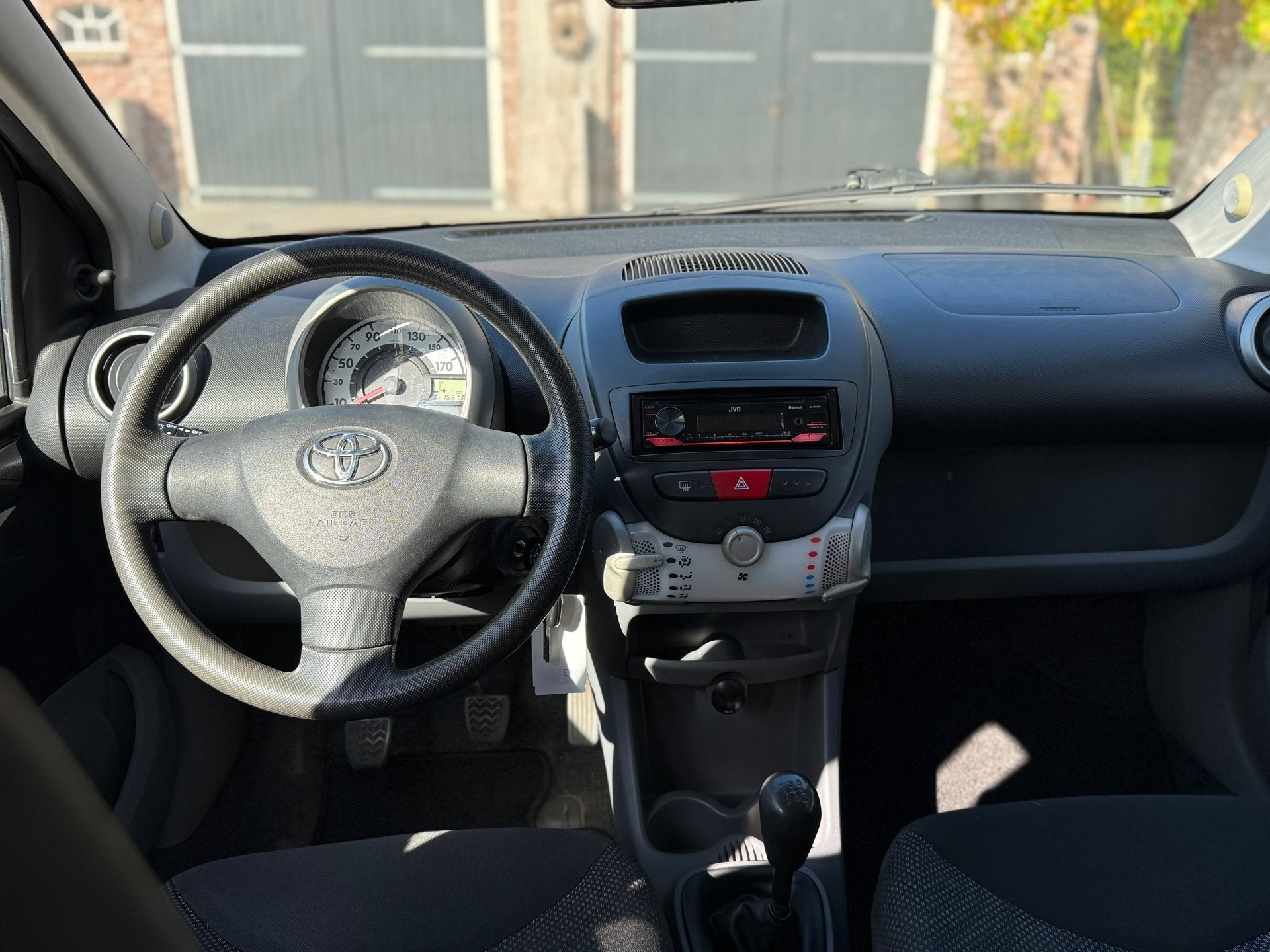 Foto 17 van Toyota Aygo 5 Deurs 165134 KM 1.0-12V
