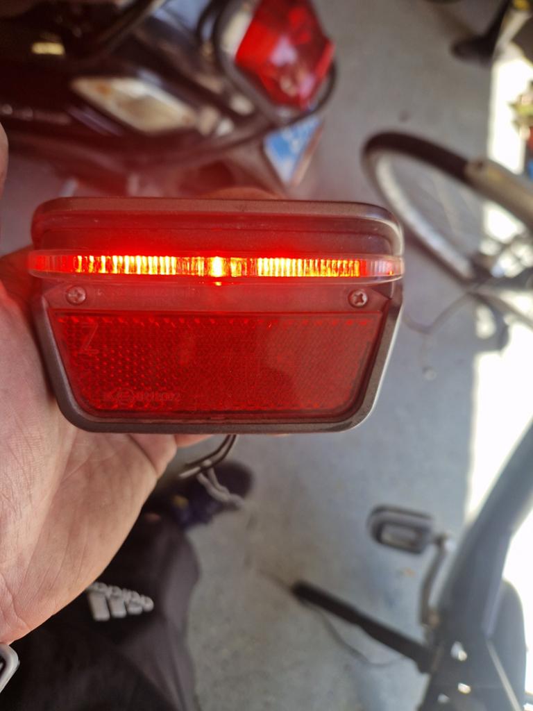 Achterlicht sparta ion batavus padova easy Koga, Fietsen en Brommers, Fietsonderdelen, Ophalen of Verzenden