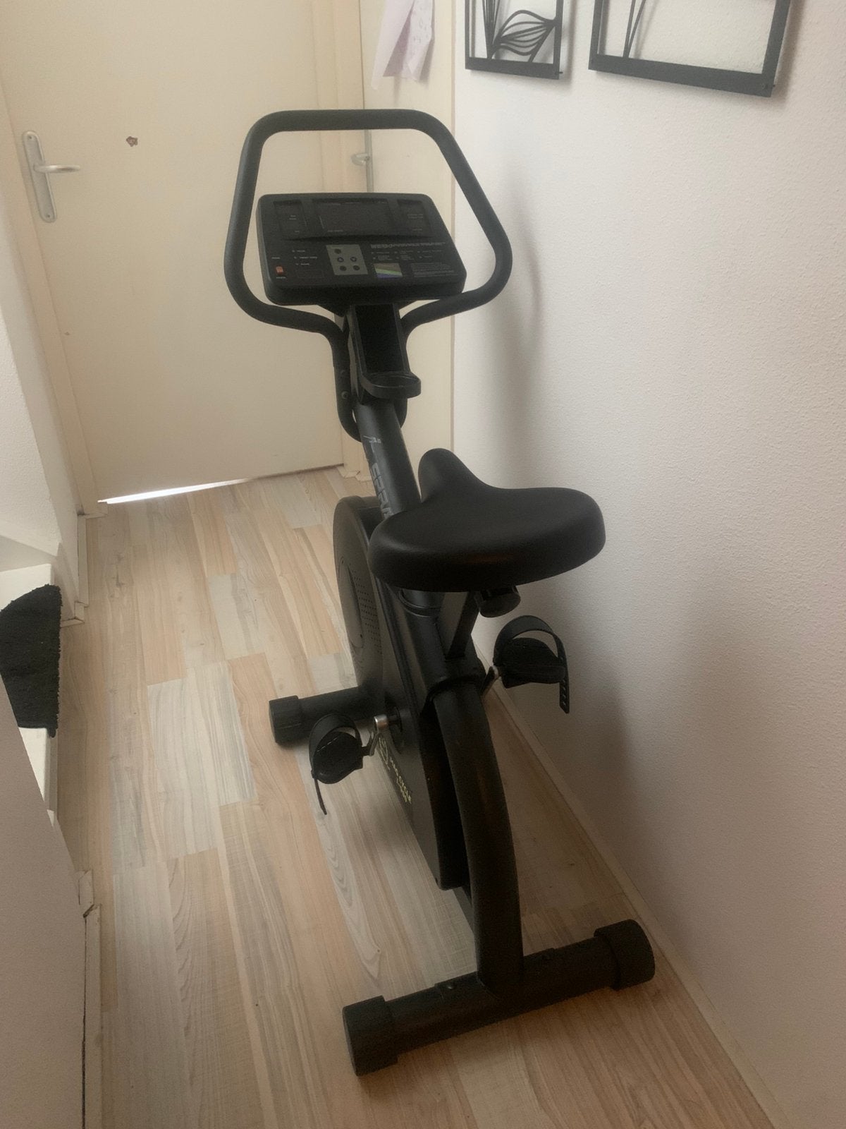 SPRAVL Hometrainer F-500 Magnetische weerstand- nette staat, Ophalen, Zo goed als nieuw, Hometrainer