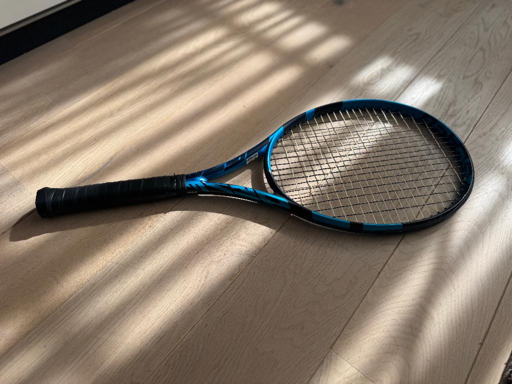 Babolat Pure Drive 300gr, Sport en Fitness, Tennis, L2, Verzenden, Zo goed als nieuw, Racket