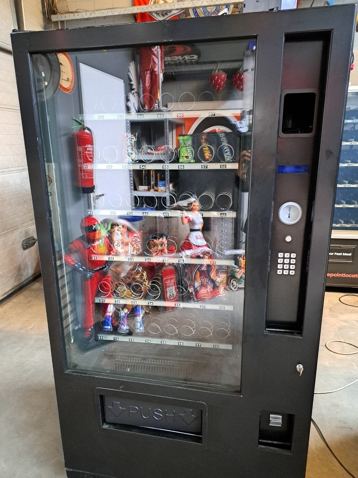 Vendo combi ( fris / snack)automaat gekoeld, Verzamelen, Automaten | Overige, Ophalen