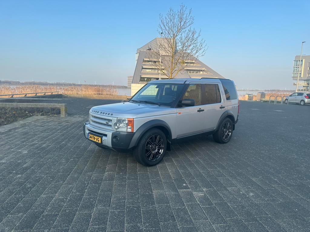 Land Rover Discovery 4.4 V8 HSE (orginele Nederlandse auto), Auto's, Land Rover, Automaat, 2436 kg, 8 cilinders, 7 stoelen