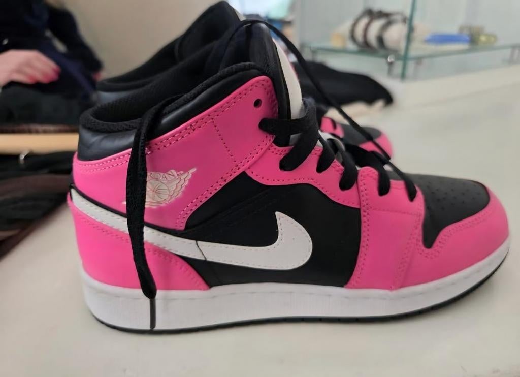 Nike Air Jordan 1 Mid - NIEUW Roze Maat 40, Kleding | Dames, Schoenen, Nike Jordan, Nieuw, Ophalen of Verzenden, Sneakers of Gympen