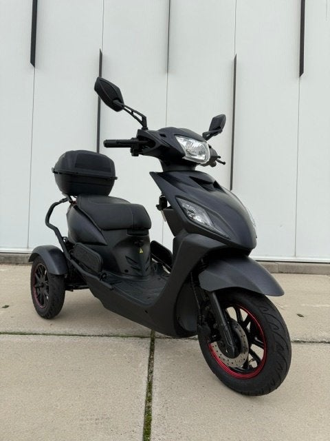 Iva T3 2.0 Scootmobiel dubbele accu! Als Nieuw!, Ophalen, Nieuw, 46 km of meer, 16 km/u of meer