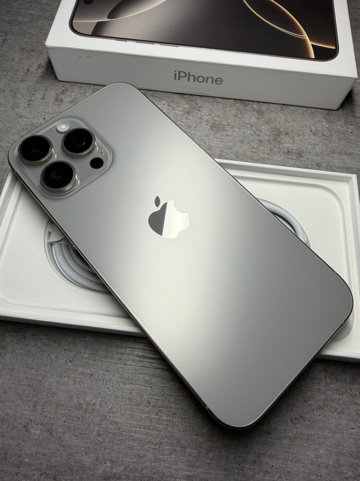  Apple iphone 16 Pro Max Natural Titanuim256GB Batterij 94%, Telecommunicatie, Mobiele telefoons | Apple iPhone, 256 GB, 94 %