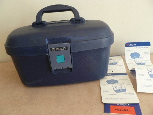 Beauty-case. Merk Desley. Cijferslot. Blauw. +Vakjes/bakjes., Sieraden, Tassen en Uiterlijk, Beautycases, Gebruikt, Blauw, Met slot