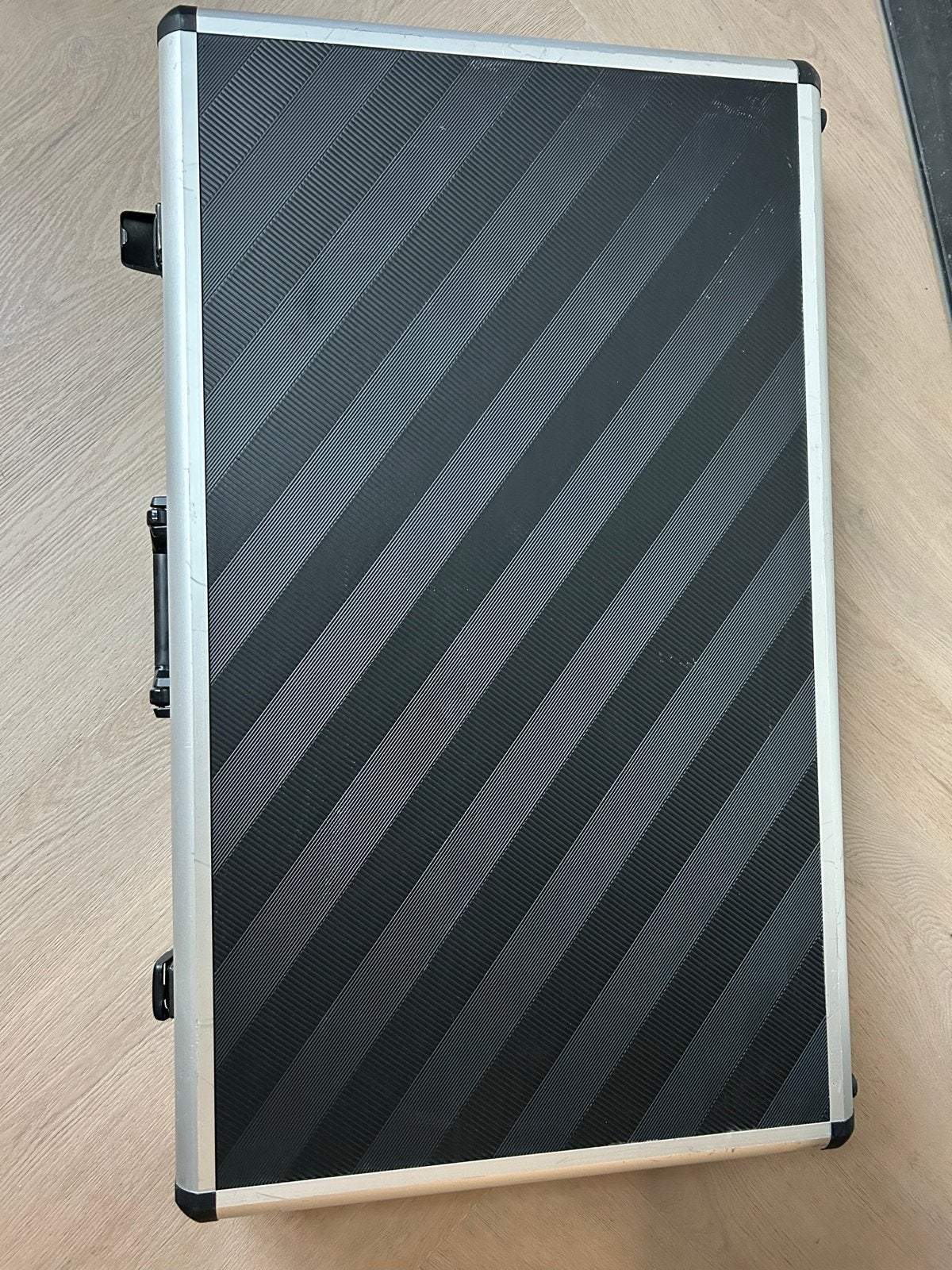 Flightcase koffer 75cm bij 45cm bij12cm met sleuteltje, Ophalen, Gebruikt, Flightcase