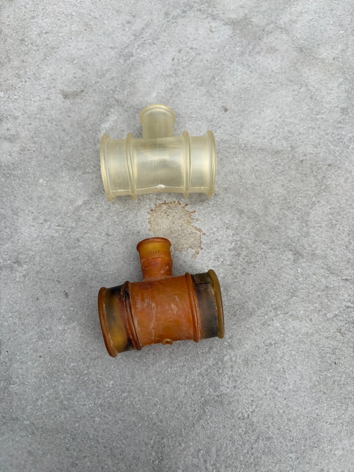 Ogriginele tankverbinders voor de DKW Spoetnik bromfiets., Ophalen of Verzenden, Gebruikt, Overige typen, Overige merken