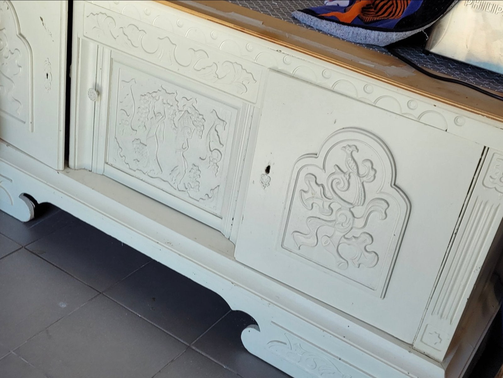 Oude eiken kast met houtsnijwerk .180 lang 50 breed 80 hoog, Antiek en Kunst, Antiek | Meubels | Kasten, Ophalen