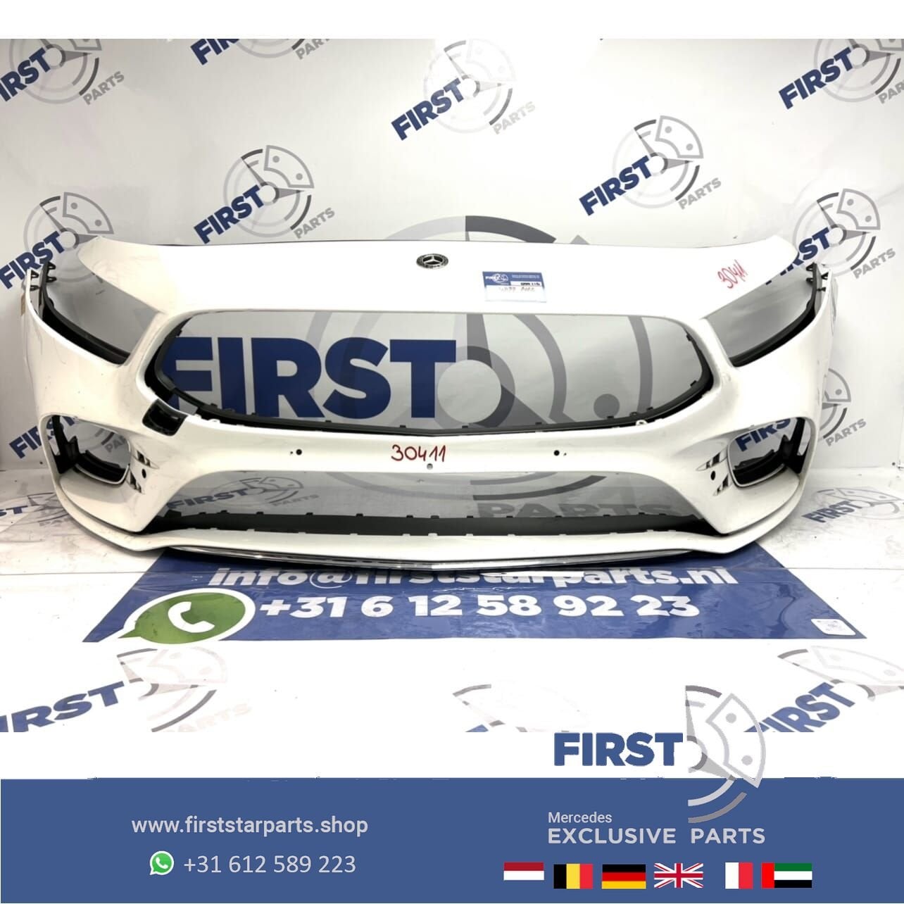 W177 Mercedes A Klasse SEDAN witte AMG Bumper ORIGINEEL A35, Gebruikt, -, Voor, Ophalen of Verzenden