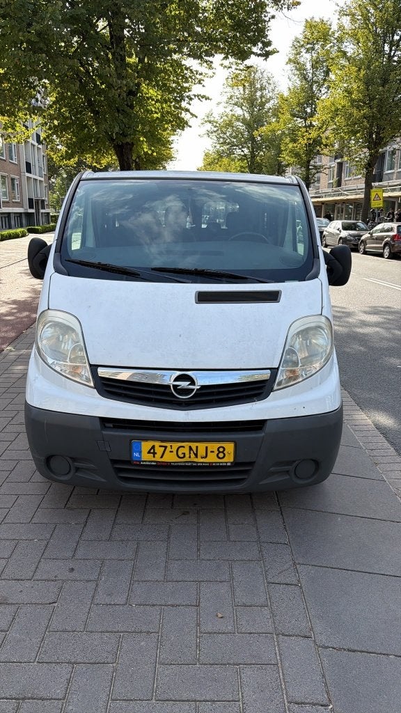 Opel Vivaro 2.5 Cdti Combi 84KW L1h1 2008 Wit, Auto's, Voorwielaandrijving, Vivaro, Wit, Bedrijf