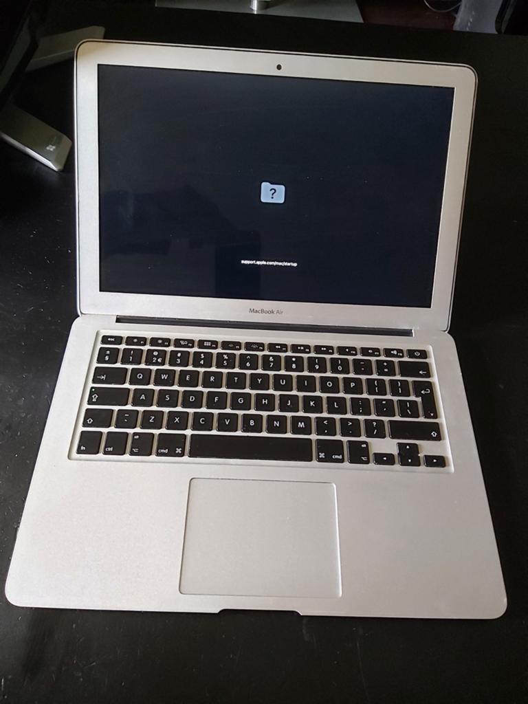 Apple Macbook Air.  Defect?, Computers en Software, Apple Macbooks, Ophalen of Verzenden, 15 inch, MacBook Pro, 2 tot 3 Ghz