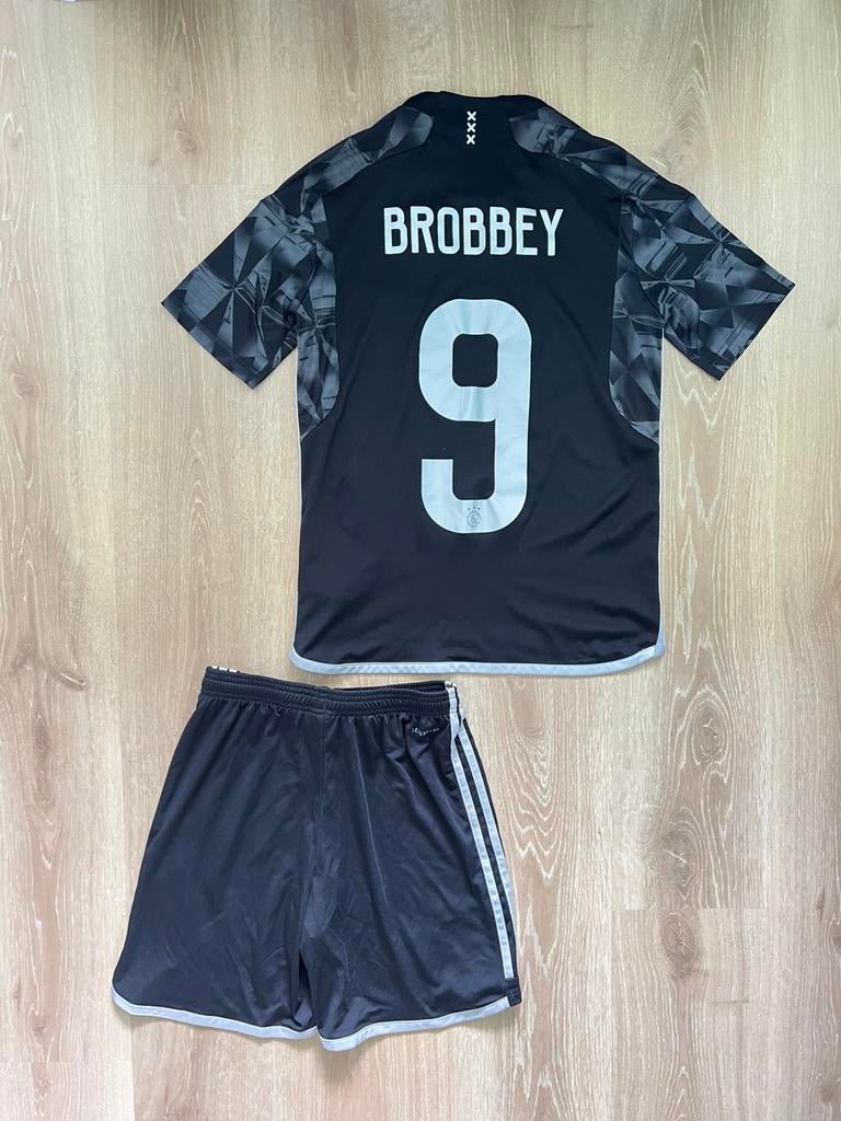 Ajax derde tenue Brobbey Adidas 23/24 Maat 164, Sport en Fitness, Voetbal, Ophalen of Verzenden, Adidas, Zo goed als nieuw, Adidas