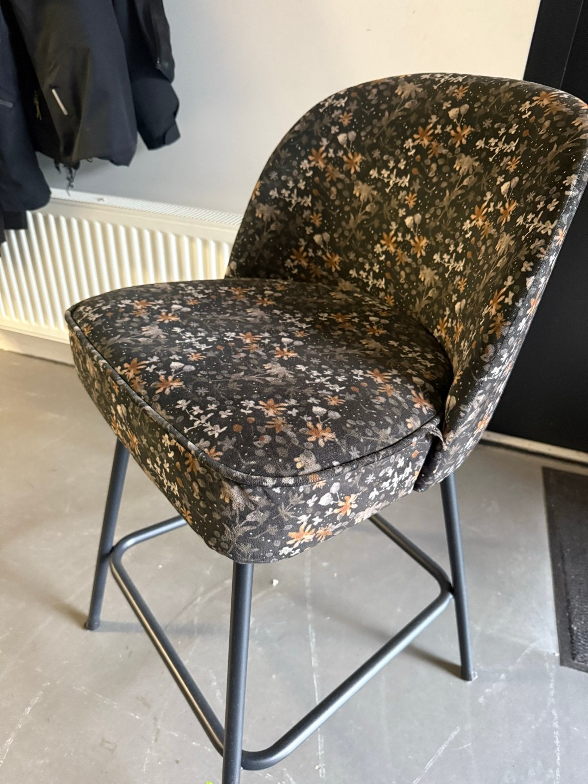 Bepurehome Barkrukken (2) met bloemenprint, 65 cm hoog, Ophalen, Gebruikt, 60 tot 90 cm, 1 kruk