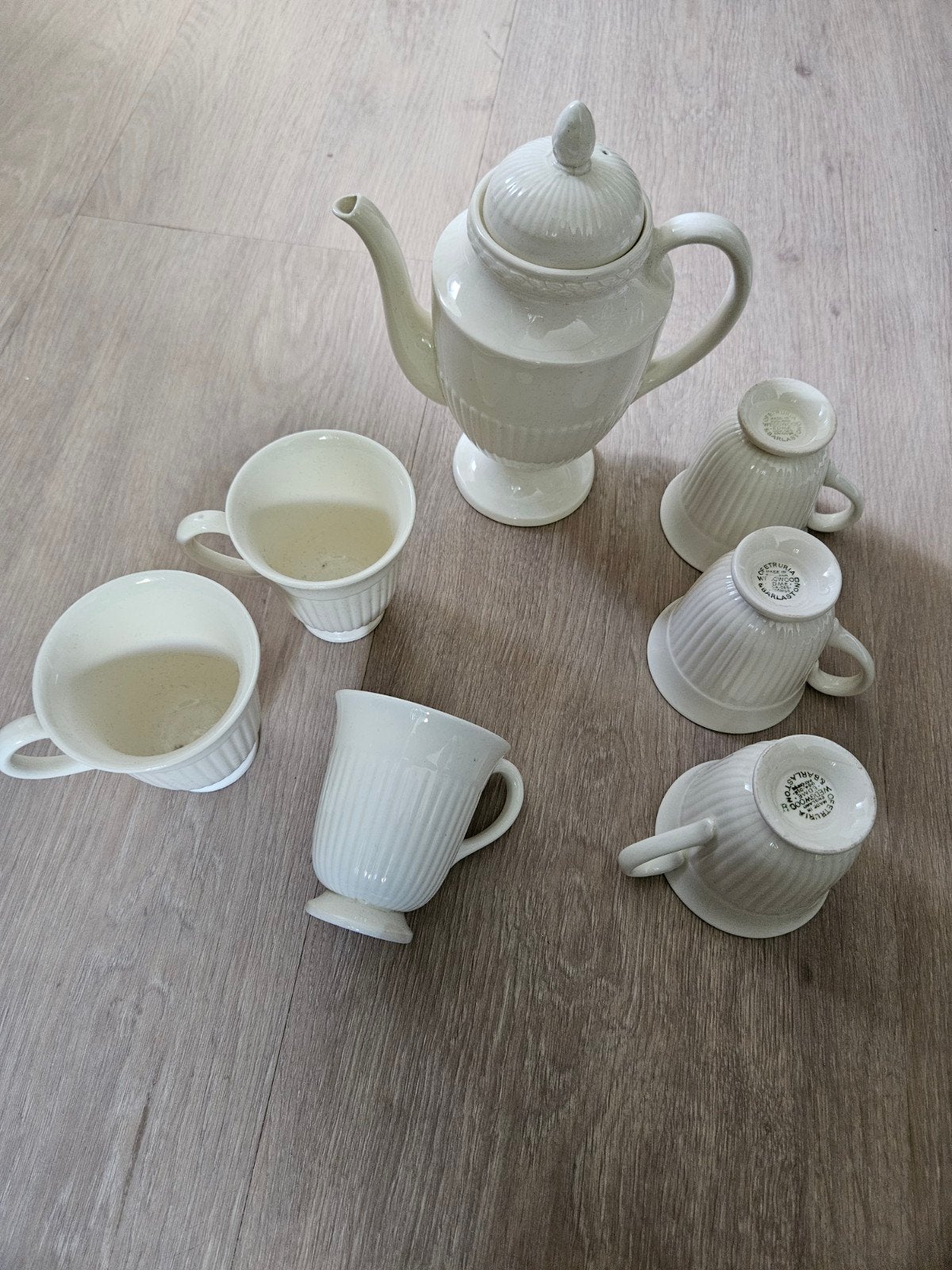 Wedgwood Edme Koffieservies - 6 Kopjes, Schotels & Koffiekan, Antiek en Kunst, Ophalen