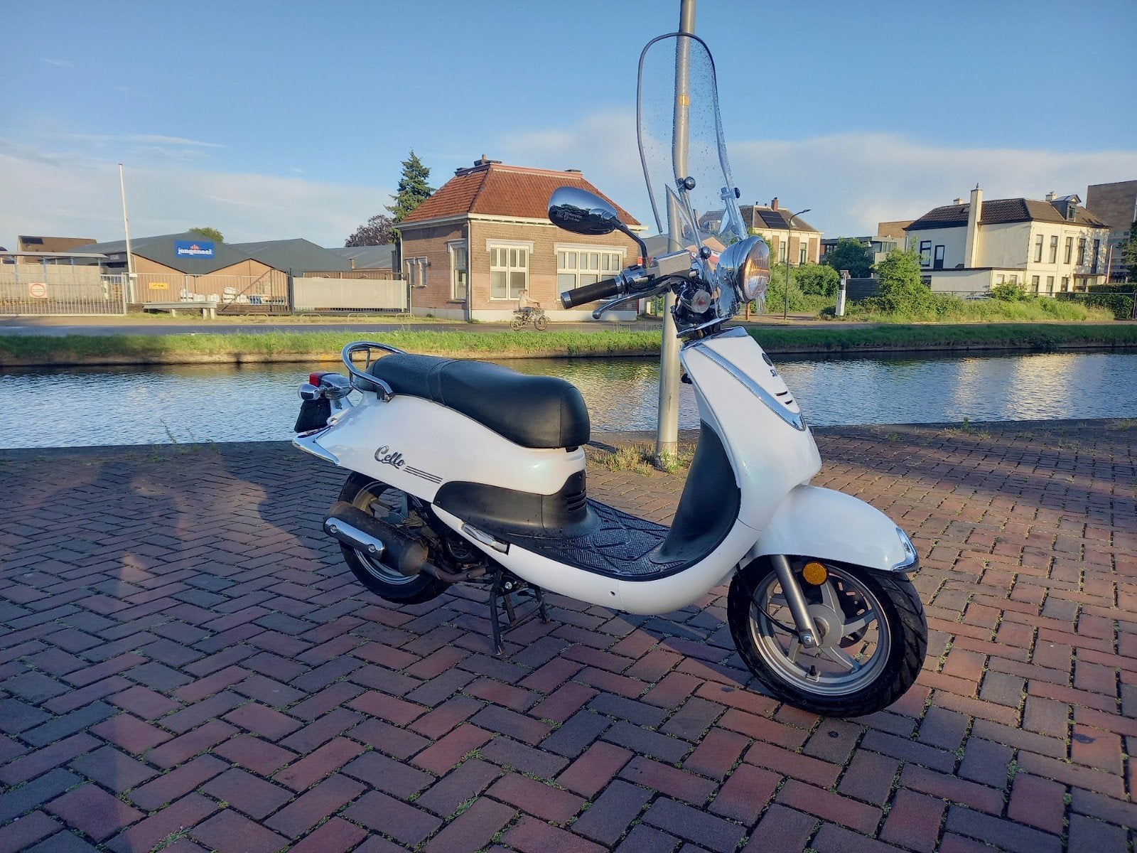 Sym Allo snorscooter zgan, Ophalen, Vlijtseweg 17-2, 7317 AC. APELDOORN, Sym, 49 cc