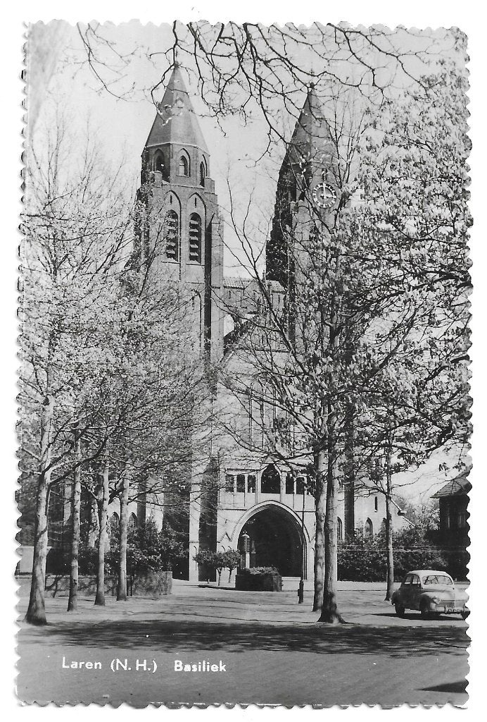 AK Laren - Basiliek, Verzenden, 1940 tot 1960, Ongelopen, Noord-Holland