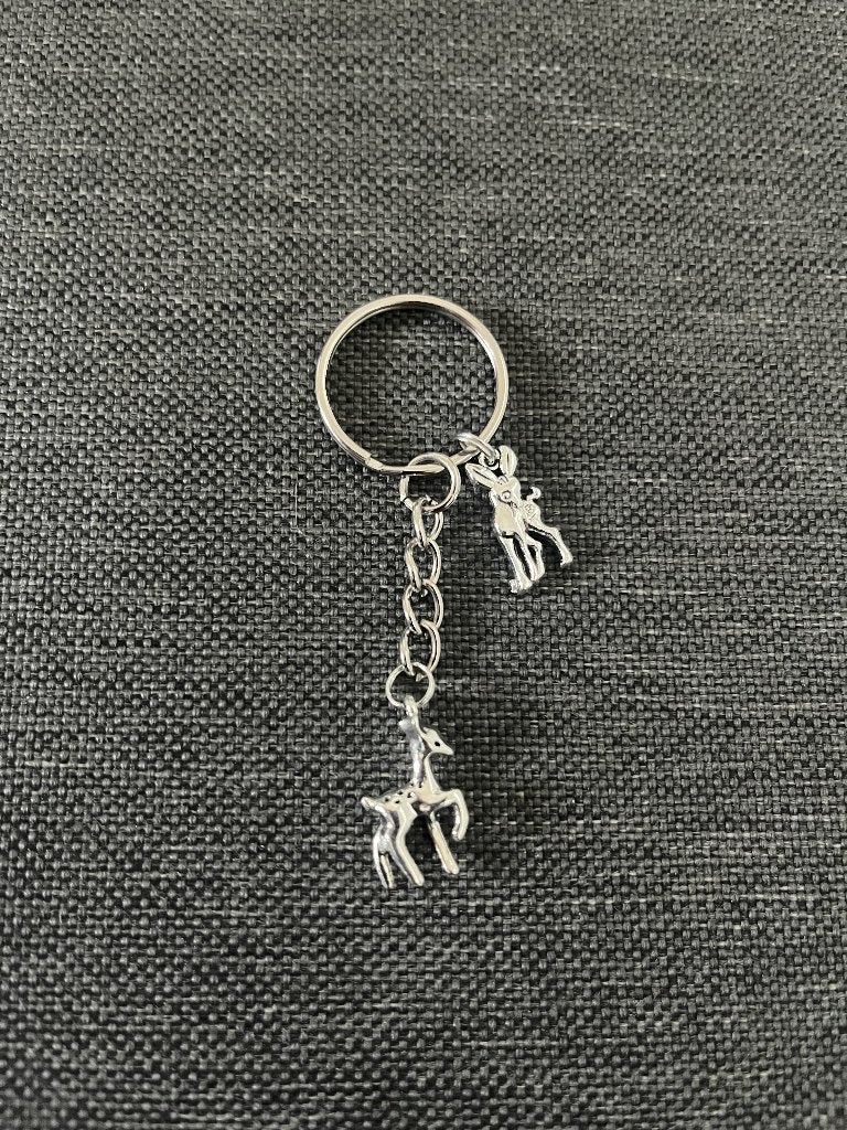 Sleutelhanger hert , ree, Bambi 2 hangers, Ophalen of Verzenden, Nieuw, Dier of Natuur