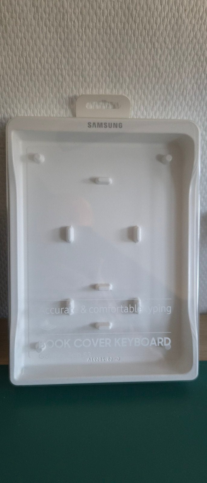 Originele Samsung Keyboard Cover voor Tab S3, Computers en Software, Windows Tablets, Zo goed als nieuw, Ophalen of Verzenden