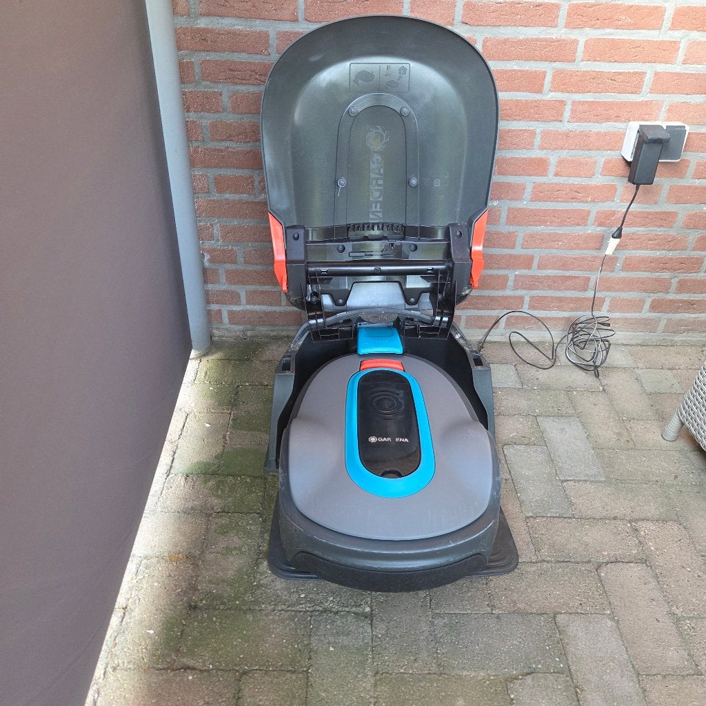 Robot maaier Gardena Sileno Life 750, Ophalen, Gebruikt, Bestuurbaar via app, 20 tot 25 cm