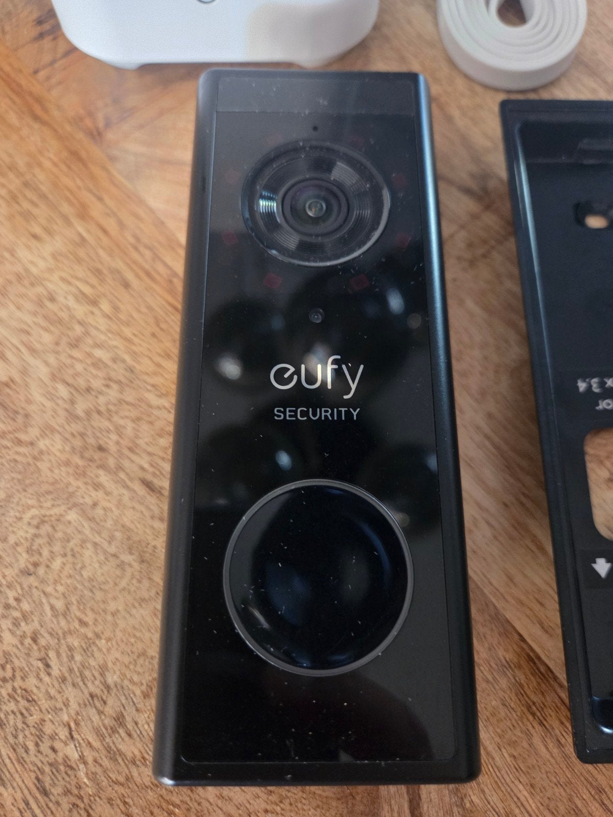 Eufy Video Deurbel 2K (Batterij-aangedreven) met HomeBase 2, Ophalen of Verzenden, Zo goed als nieuw, Buitencamera