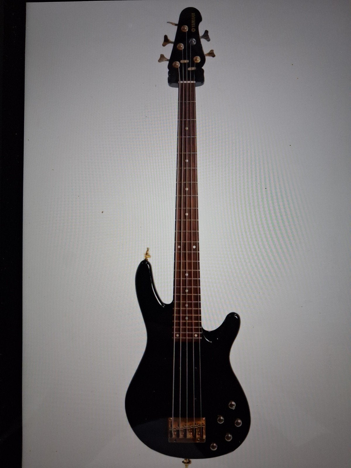 Gezocht Yamaha bb605 of bb604 basgitaar, Muziek en Instrumenten, Snaarinstrumenten | Gitaren | Bas, Ophalen of Verzenden, Gebruikt
