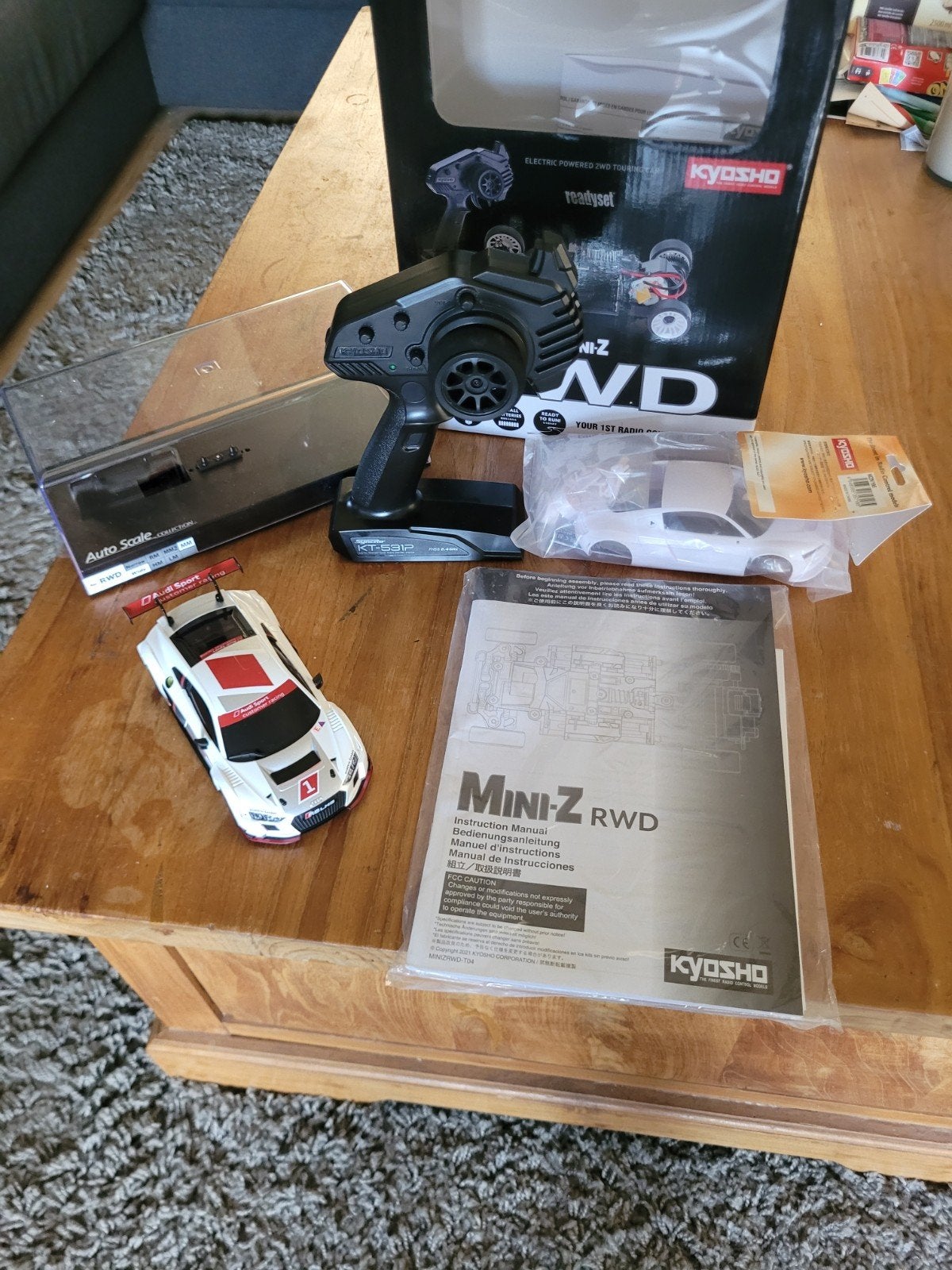 Kyosho mini z mr03 w-mm, Ophalen of Verzenden, Overige schalen, Auto onroad