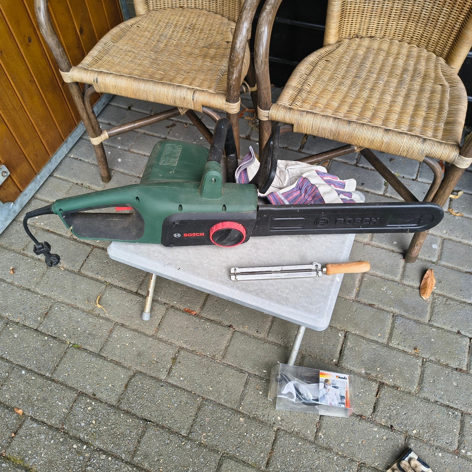 Bosch Kettingzaag - Elektrisch, Krachtig en Betrouwbaar, Ophalen, Gebruikt, Kettingzaag, 30 tot 70 mm
