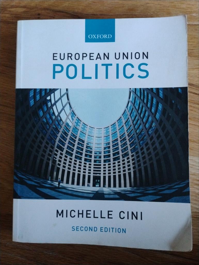 European Union Politics - Michelle Cini, Michelle Cini, Europa, Ophalen of Verzenden, Politiek en Staatkunde